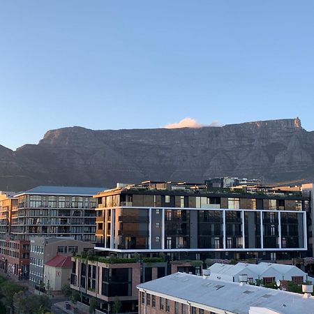 Urban Elephant. The Docklands Apartment Cape Town Exterior photo