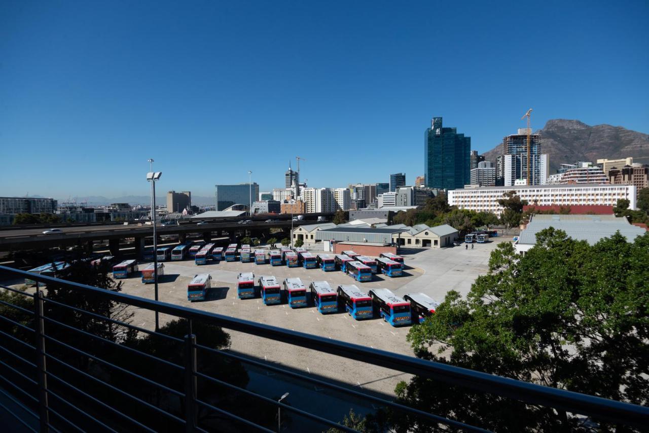 Urban Elephant. The Docklands Apartment Cape Town Exterior photo