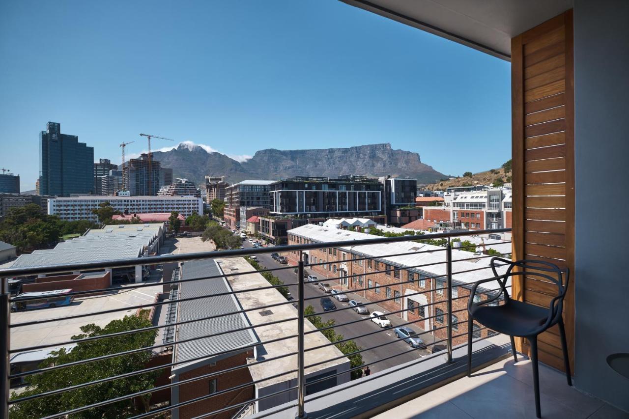 Urban Elephant. The Docklands Apartment Cape Town Exterior photo