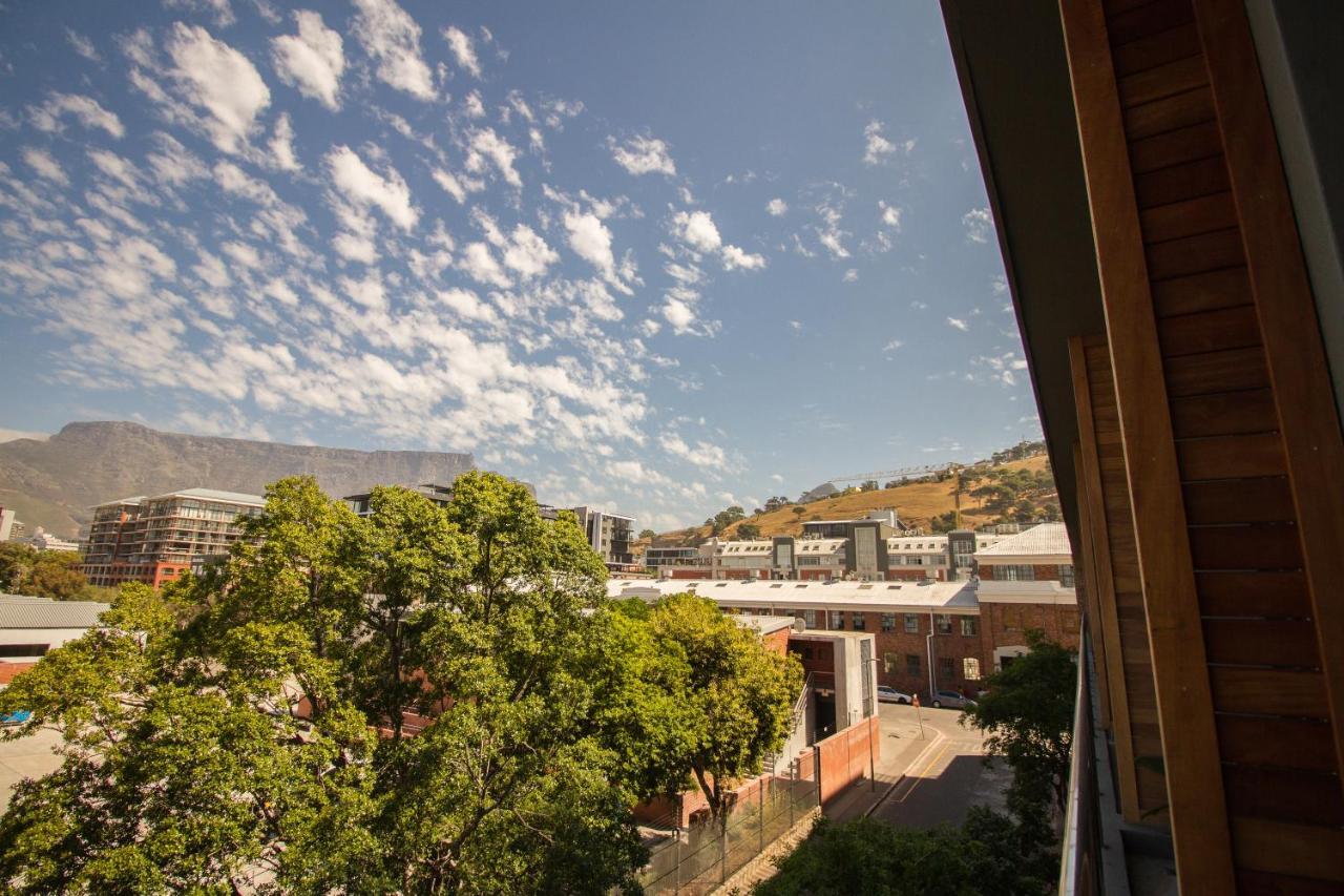 Urban Elephant. The Docklands Apartment Cape Town Exterior photo